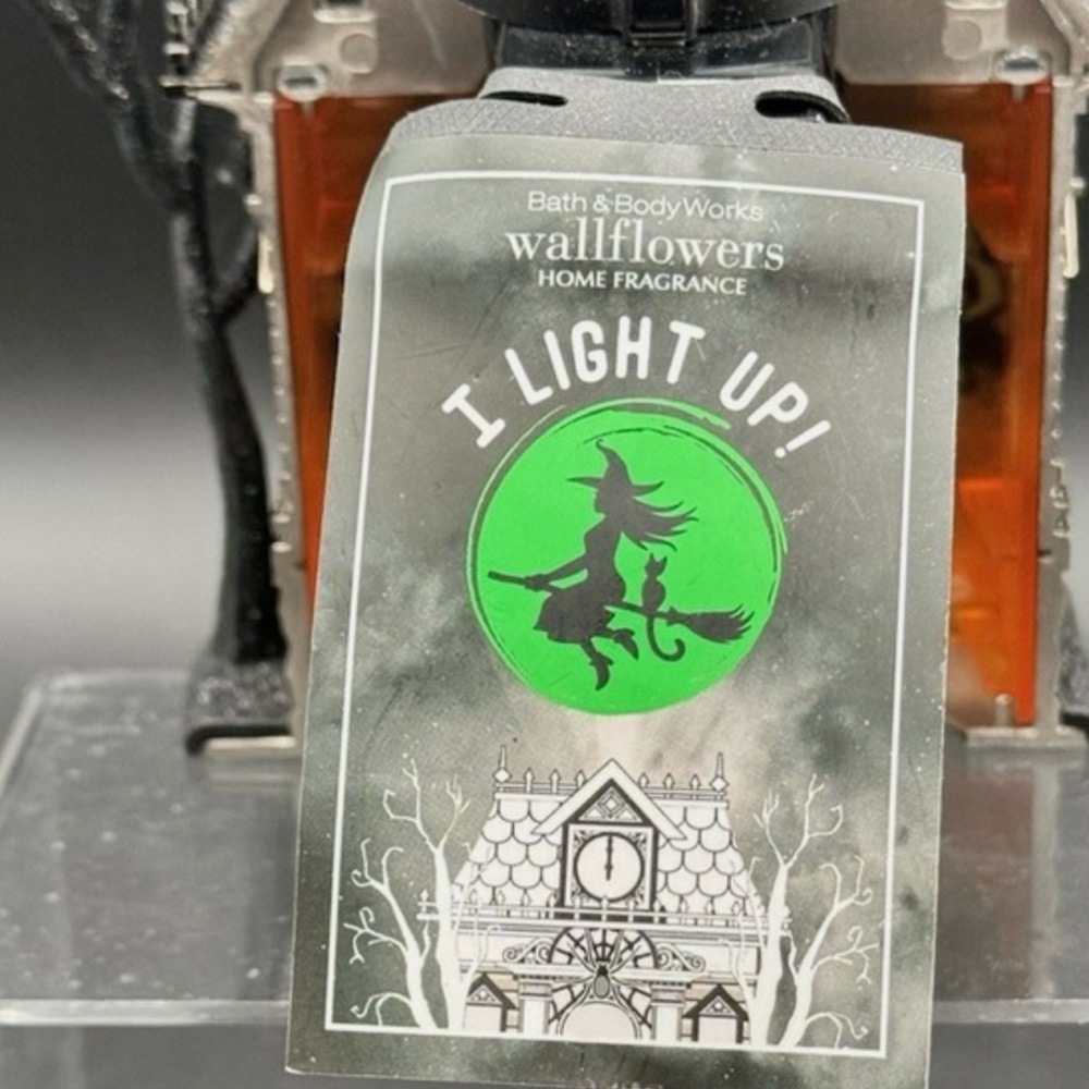 Halloween Haunted House Wallflower plug in - Picture 9 of 9